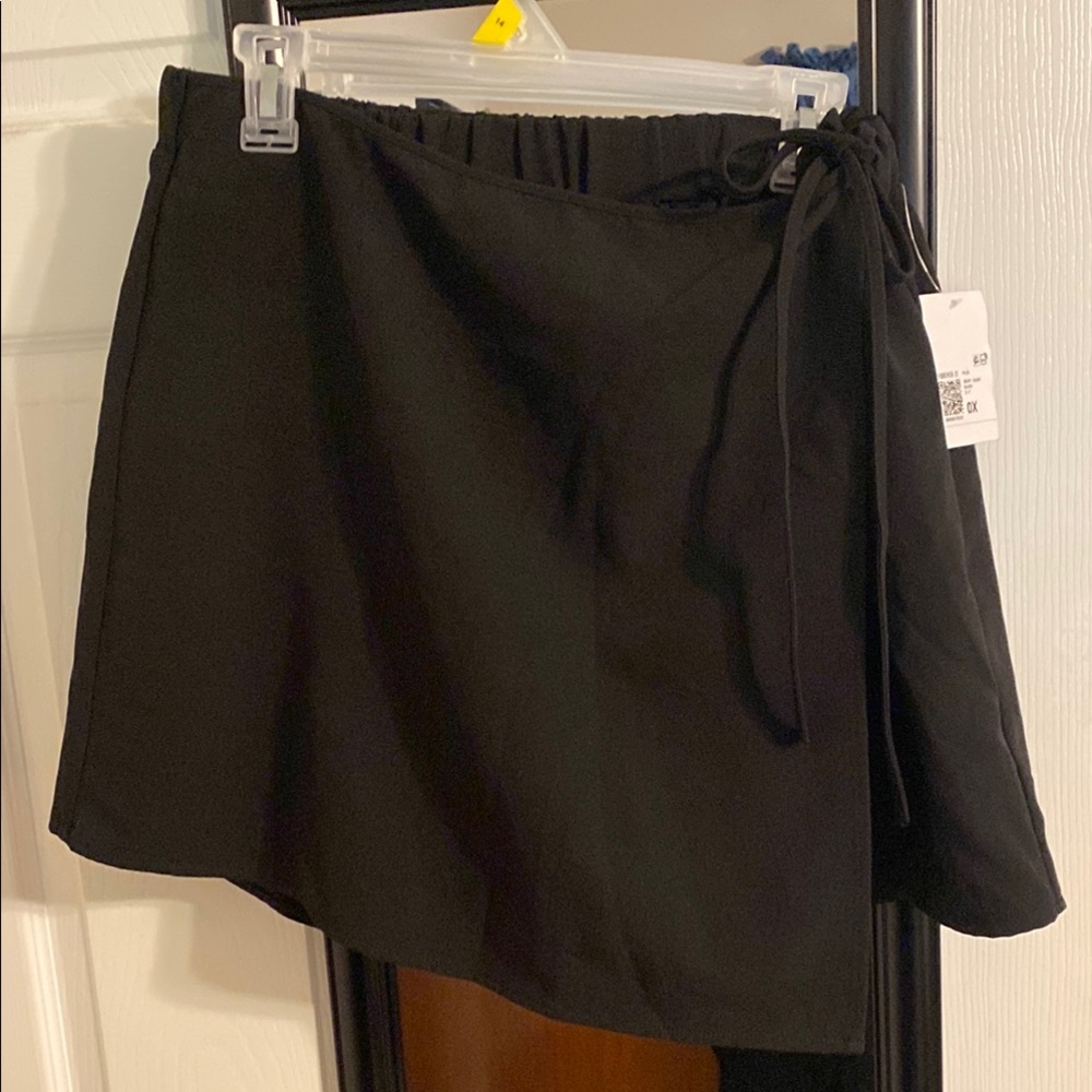 Forever 21 Black Short Skirt